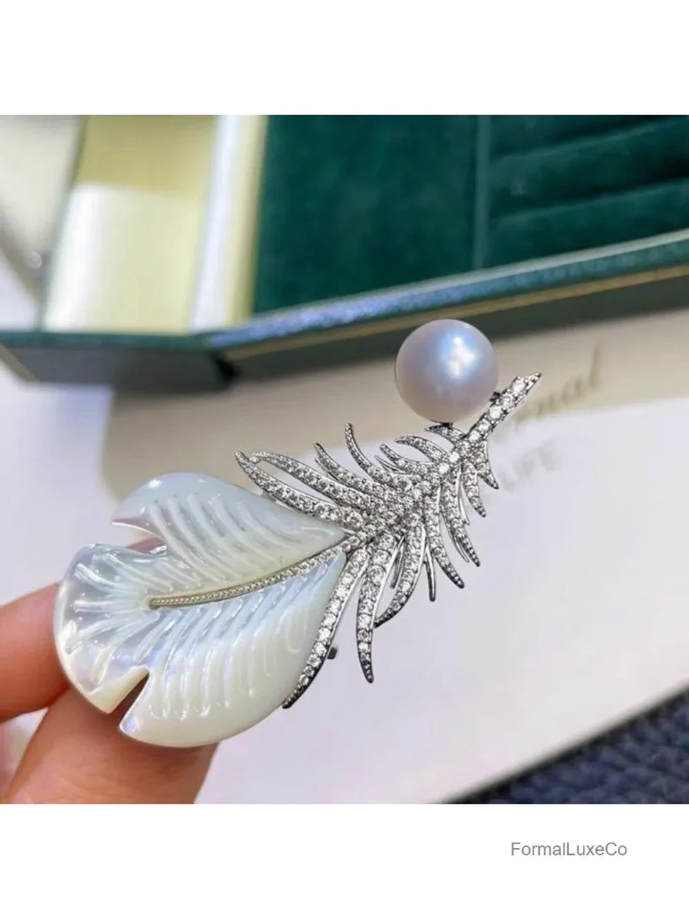 Gold Plated Feather Rhinestone Brooch Pin Elegant Clothing Accessory for Men
